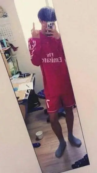 ai character: hyunjin  background