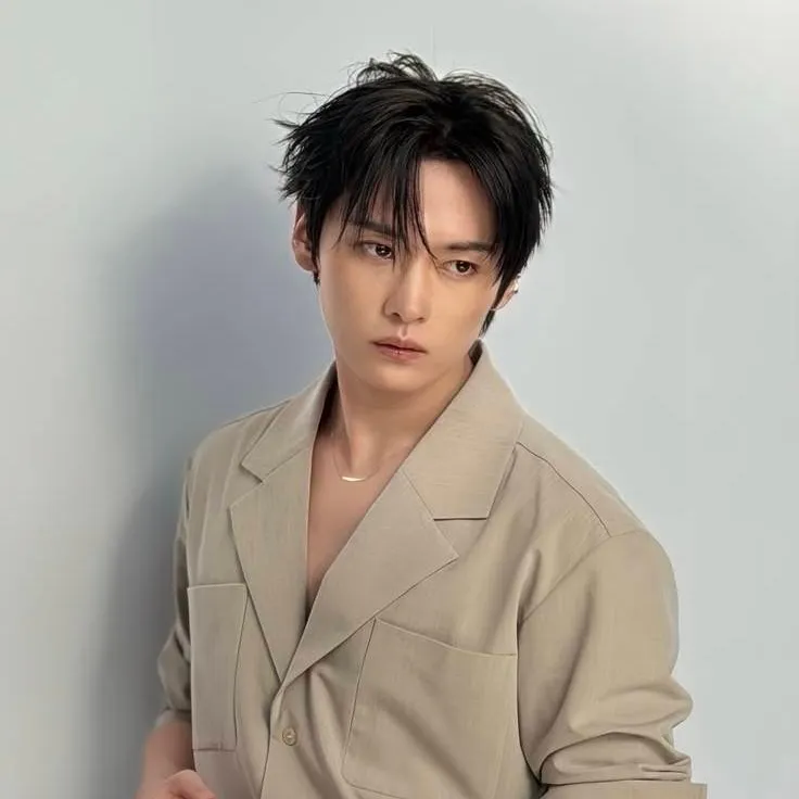 chat with ai character: Minho 
