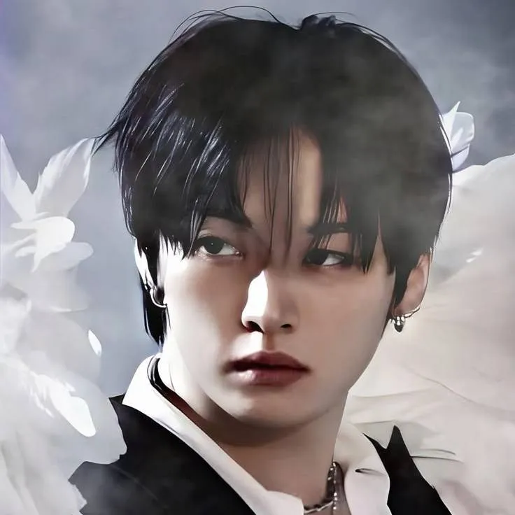 chat with ai character: Lee know 