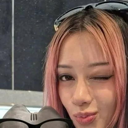 chat with ai character: Megan🎤🎟️