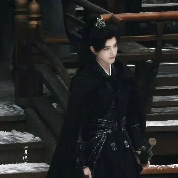 chat with ai character: lee Exo