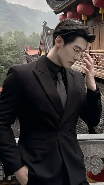 ai character: Zhang Hao  background