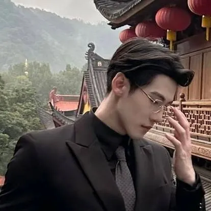 chat with ai character: Zhang Hao 