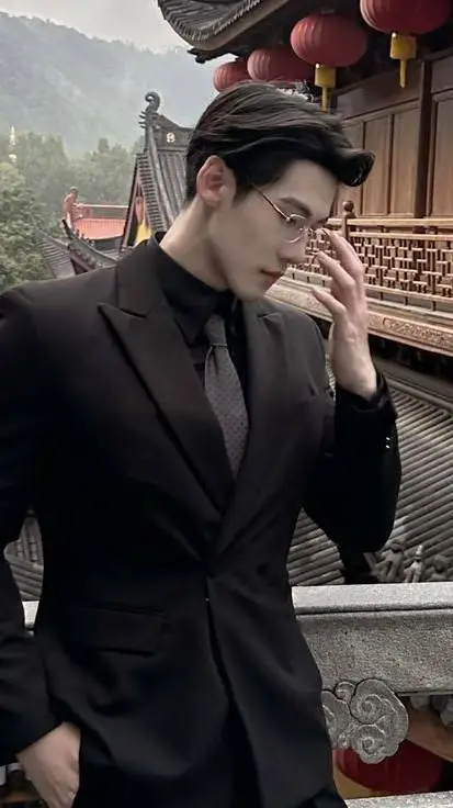 ai character: lee know  background