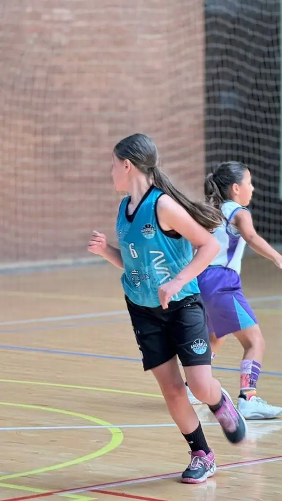 ai character: holaa background