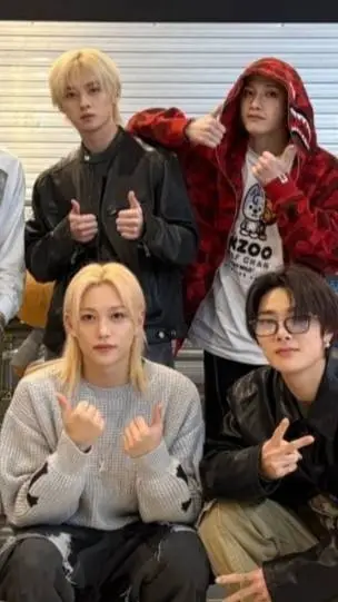 ai character: uuuu background