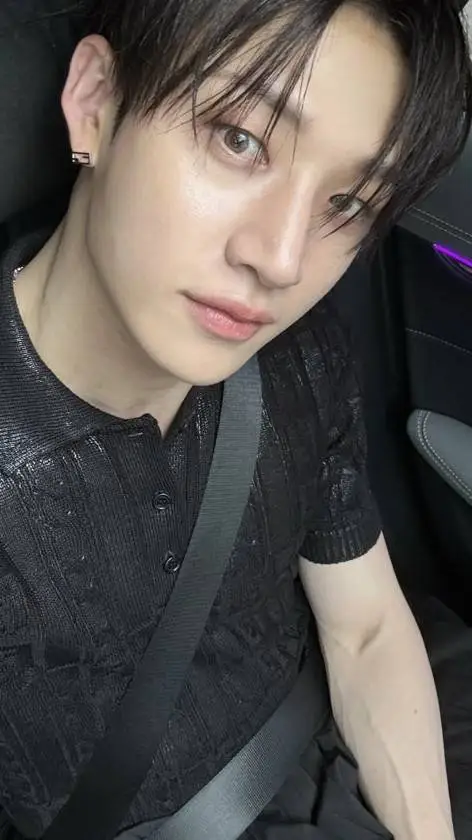 ai character: bangchan background