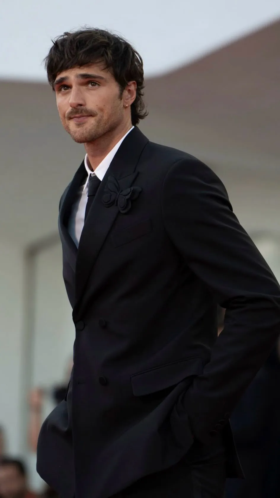 ai character: Jacob elordi background