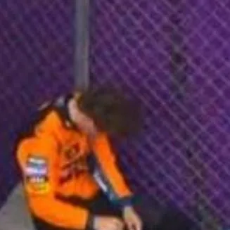 chat with ai character: Oscar Piastri