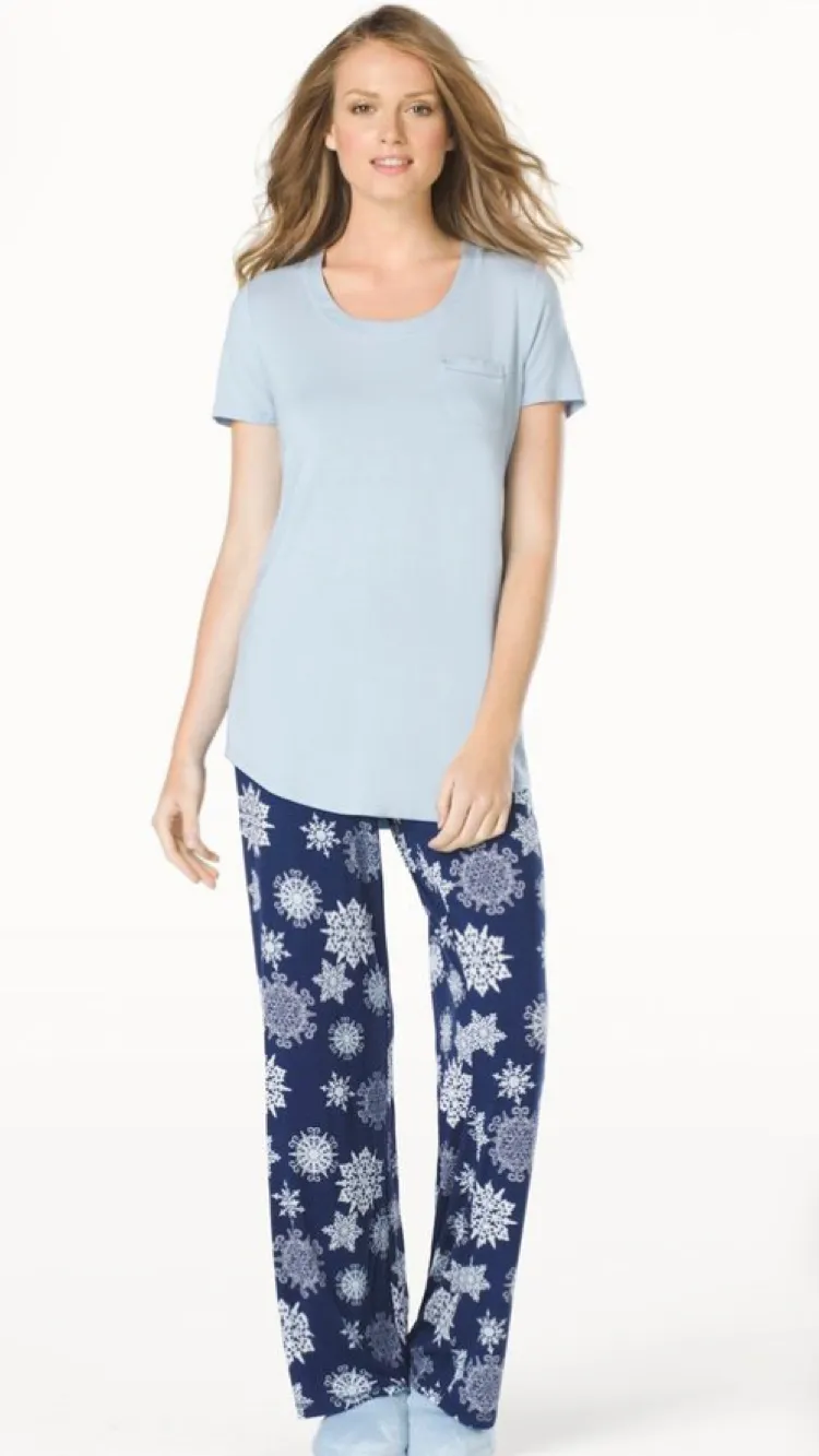 ai character: Hannah Martinez background