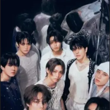 chat with ai character: Stray kids