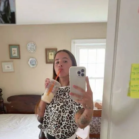 chat with ai character: Kayla 