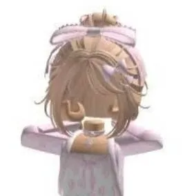 chat with ai character: Gc (the pick me)