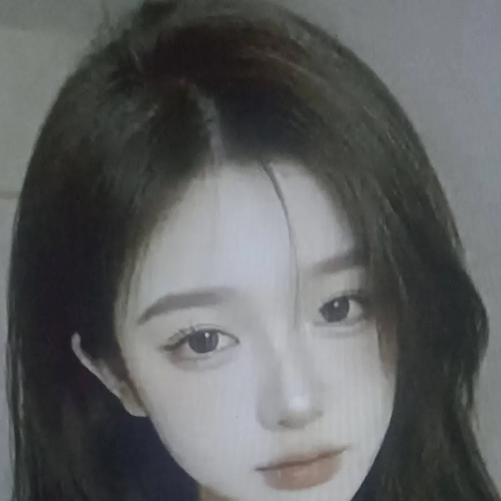 chat with ai character: Ari