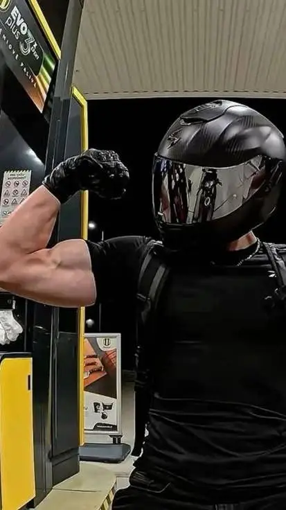 Talkie AI - Chat with max