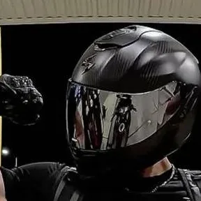 chat with ai character: max