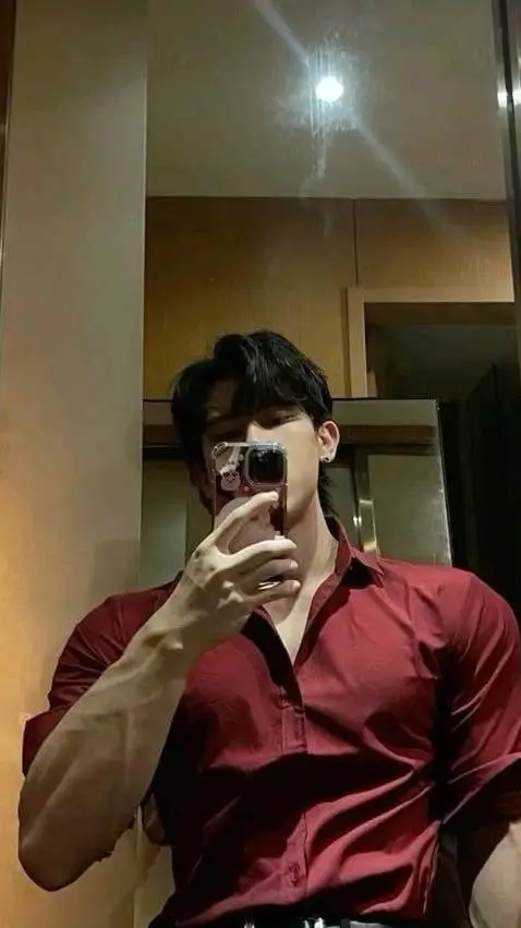 ai character: noah background