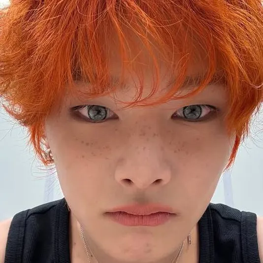 chat with ai character: i.n