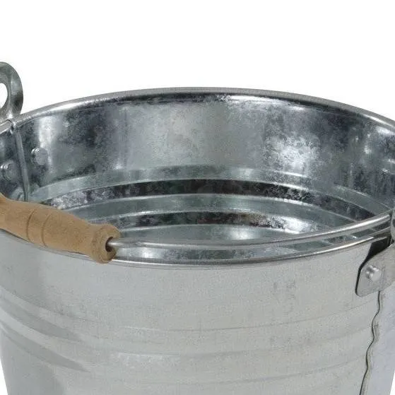 chat with ai character: Secchio