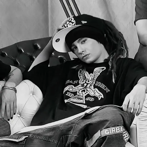 chat with ai character: TOM KAULITZ