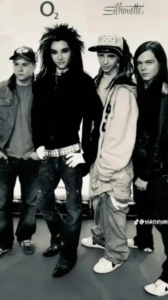 ai character: TOKIO HOTEL background