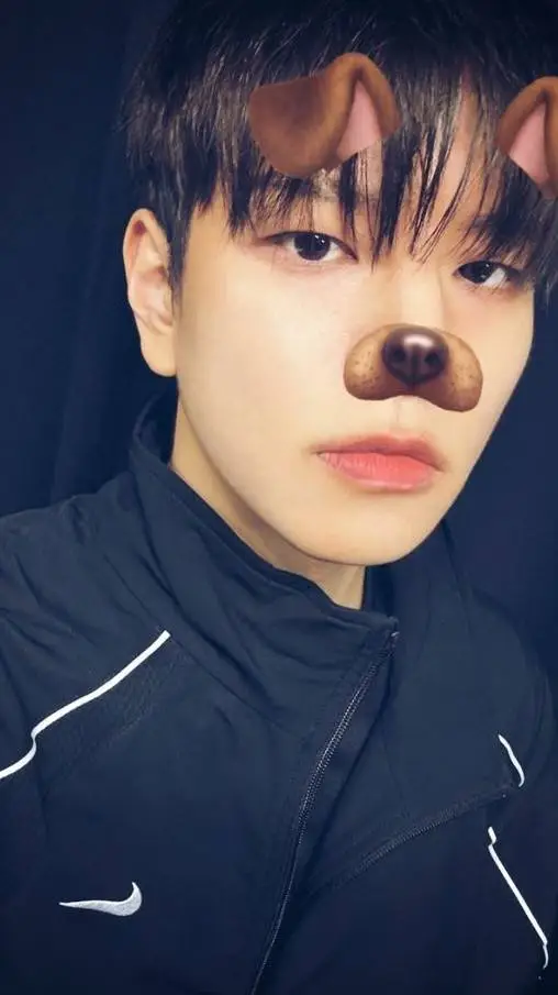 ai character: seungmin background