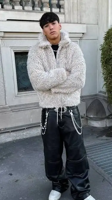 ai character: givanni bonaccini background