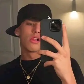 chat with ai character: Giovanni_Bonaccini