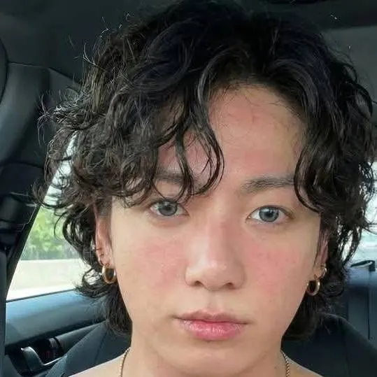 chat with ai character: Jungkook 