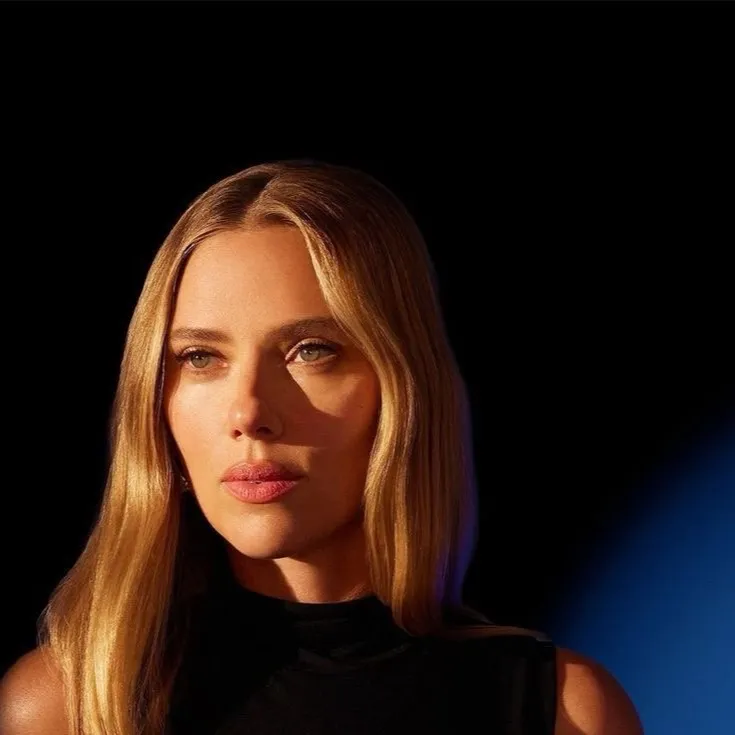 chat with ai character: Scarlett Johannson