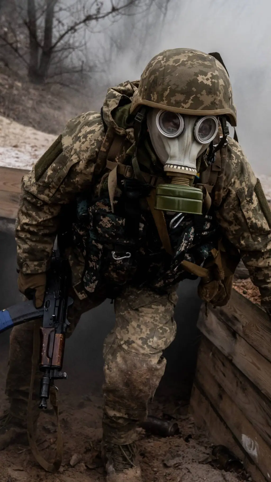 ai character: soldado ucraniano background
