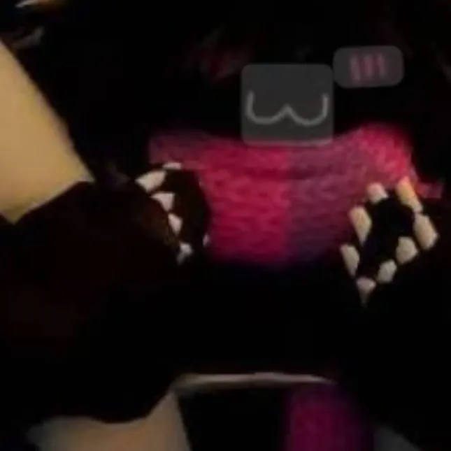 chat with ai character: Skonk