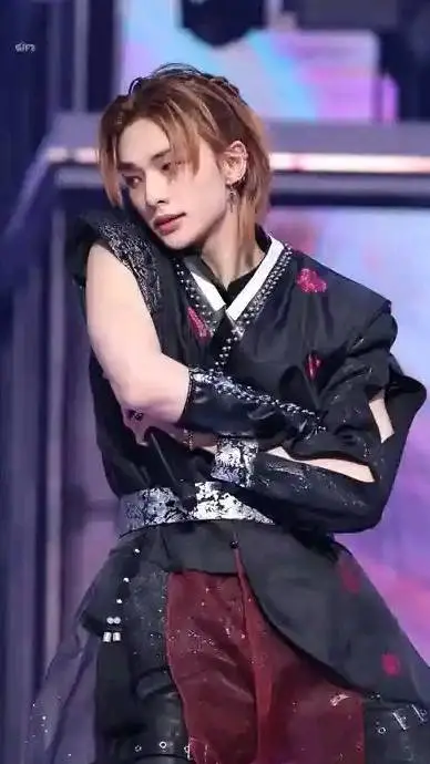 ai character: HYUNLIX background