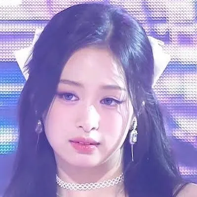 chat with ai character: Ahyeon 