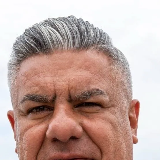 chat with ai character: El Chiqui Tapia🗣🔥