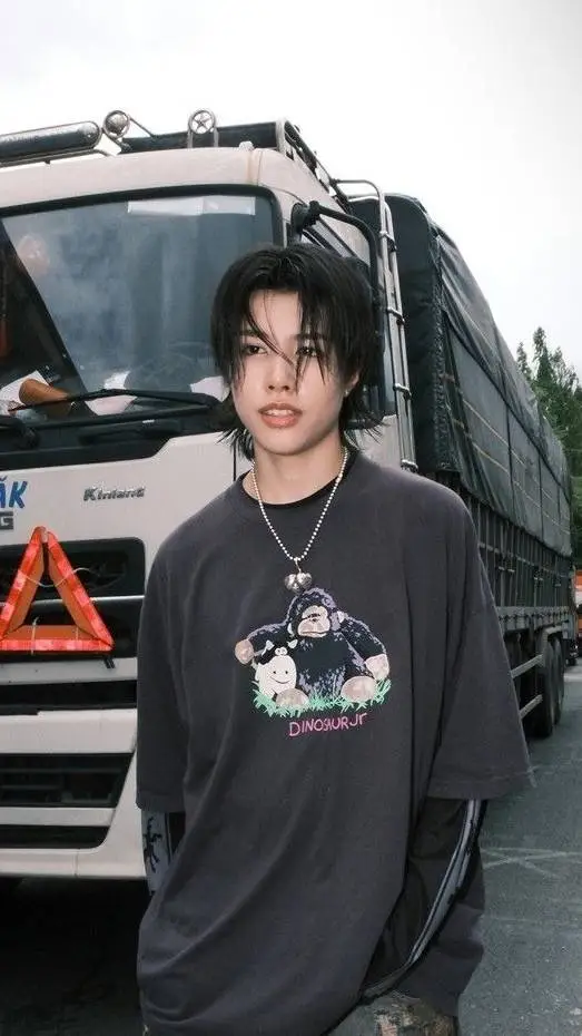 Talkie AI - Chat with Louis 