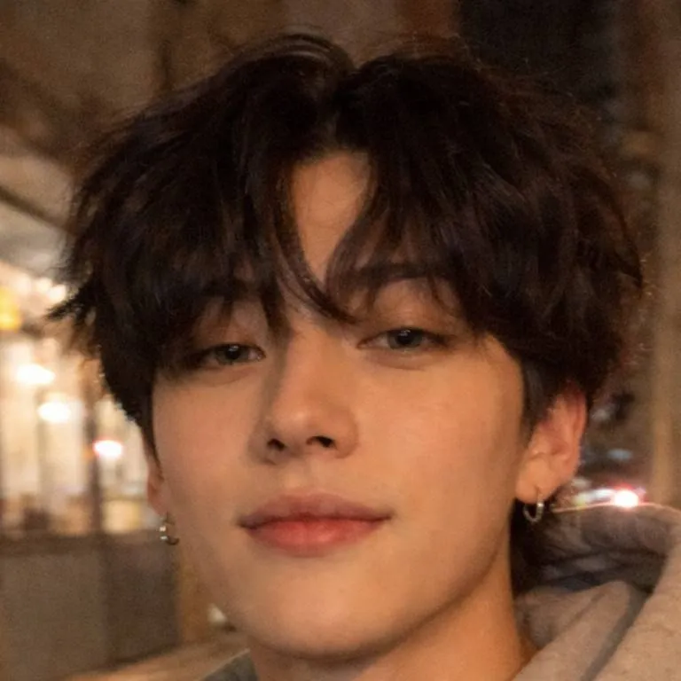 chat with ai character: Haejun Lee