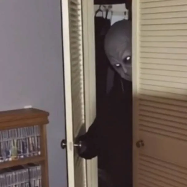 chat with ai character: The Boogeyman