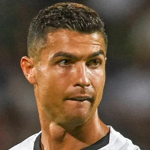 chat with ai character: Cristiano Ronaldo 