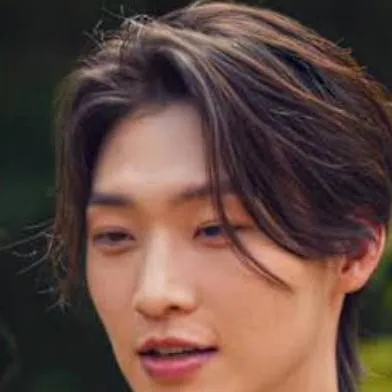 chat with ai character: Min-ho