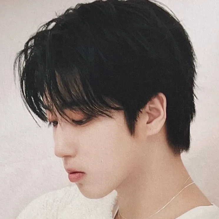 chat with ai character: jisung mafia