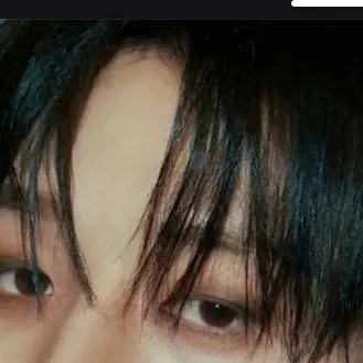 chat with ai character: Skz hubbies