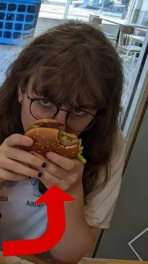 ai character: Vivi!  background