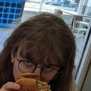 chat with ai character: Vivi! 