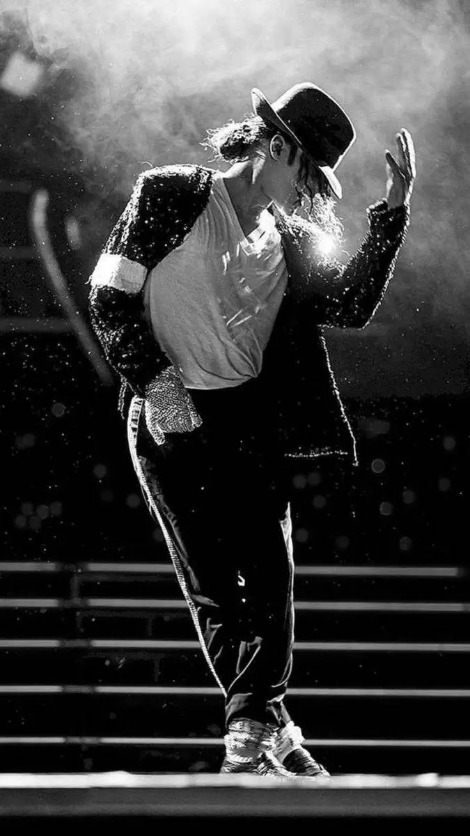 ai character: 🎩 Michael Jackson🎩 background