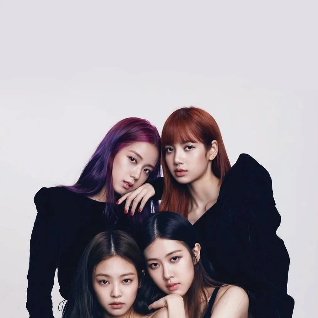 chat with ai character: Blackpink  