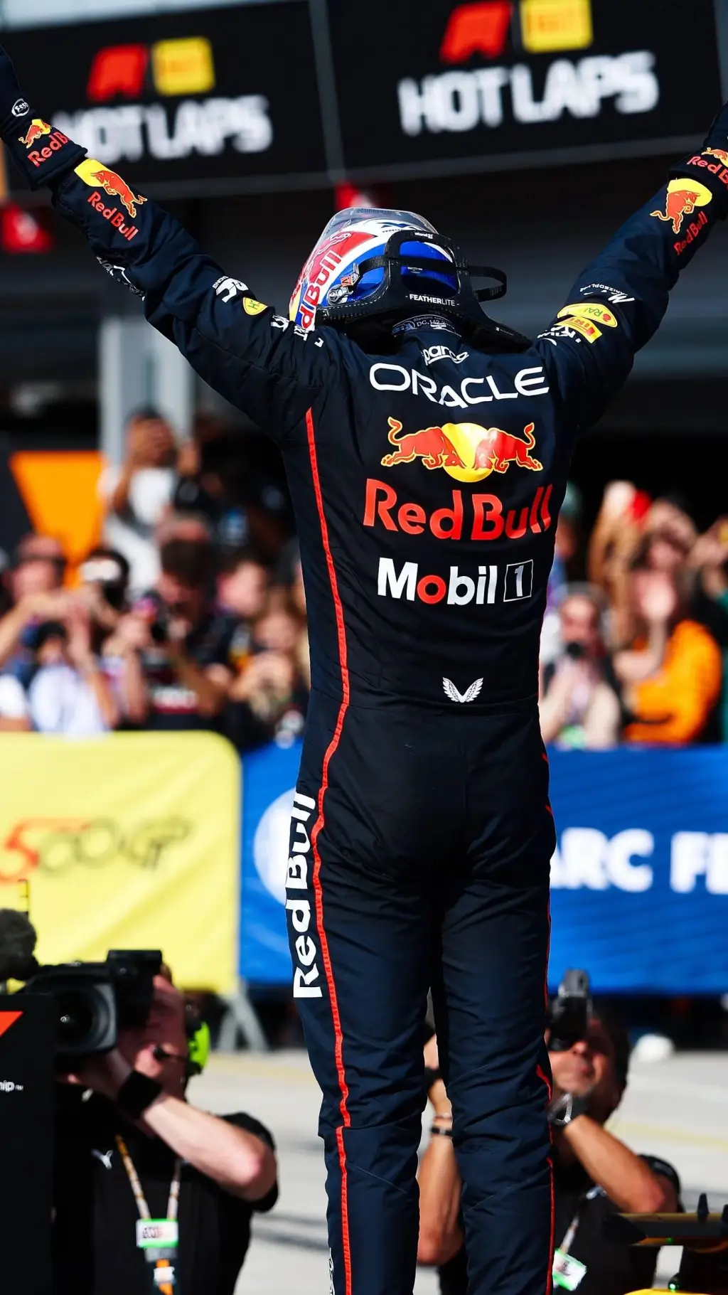 ai character: Max Verstappen  background