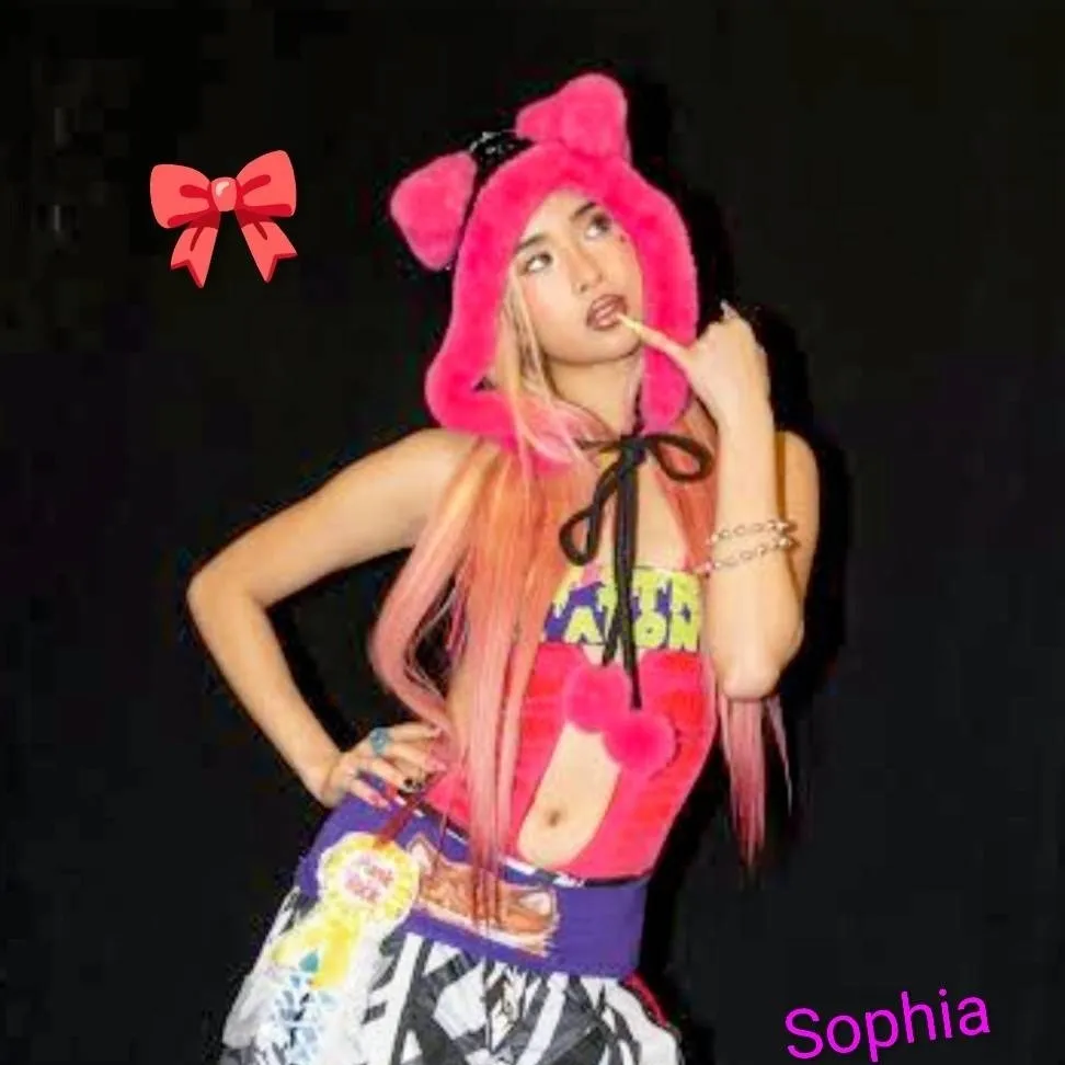 chat with ai character: 🎀SOPHIA🎀