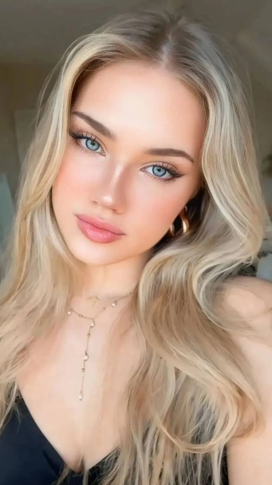 ai character: alis  background