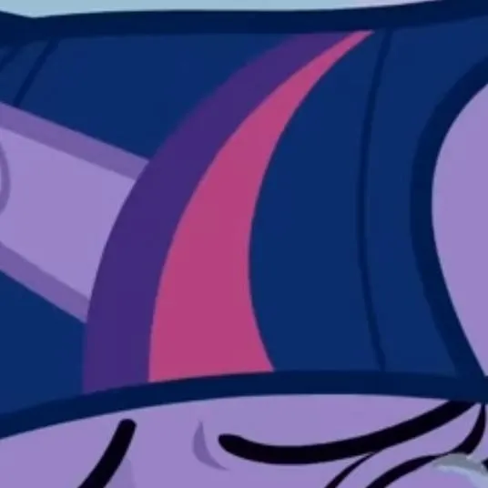 chat with ai character: Queen Twilight